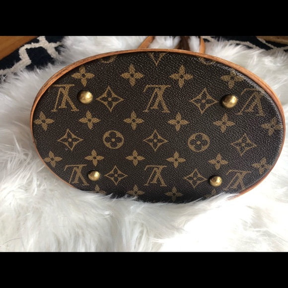 Authentic Louis Vuitton PM bucket - Picture 2 of 7